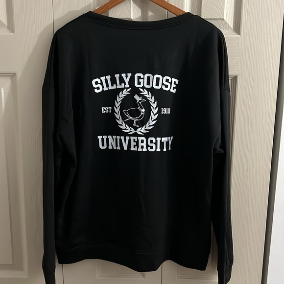 Silly goose university sweatshirt - Picture 3 of 3